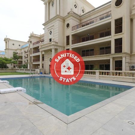 Oyo 6954 The Lawns Oragadam Hotel Ngoại thất bức ảnh