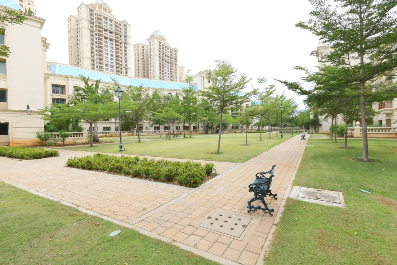 Oyo 6954 The Lawns Oragadam Hotel Ngoại thất bức ảnh